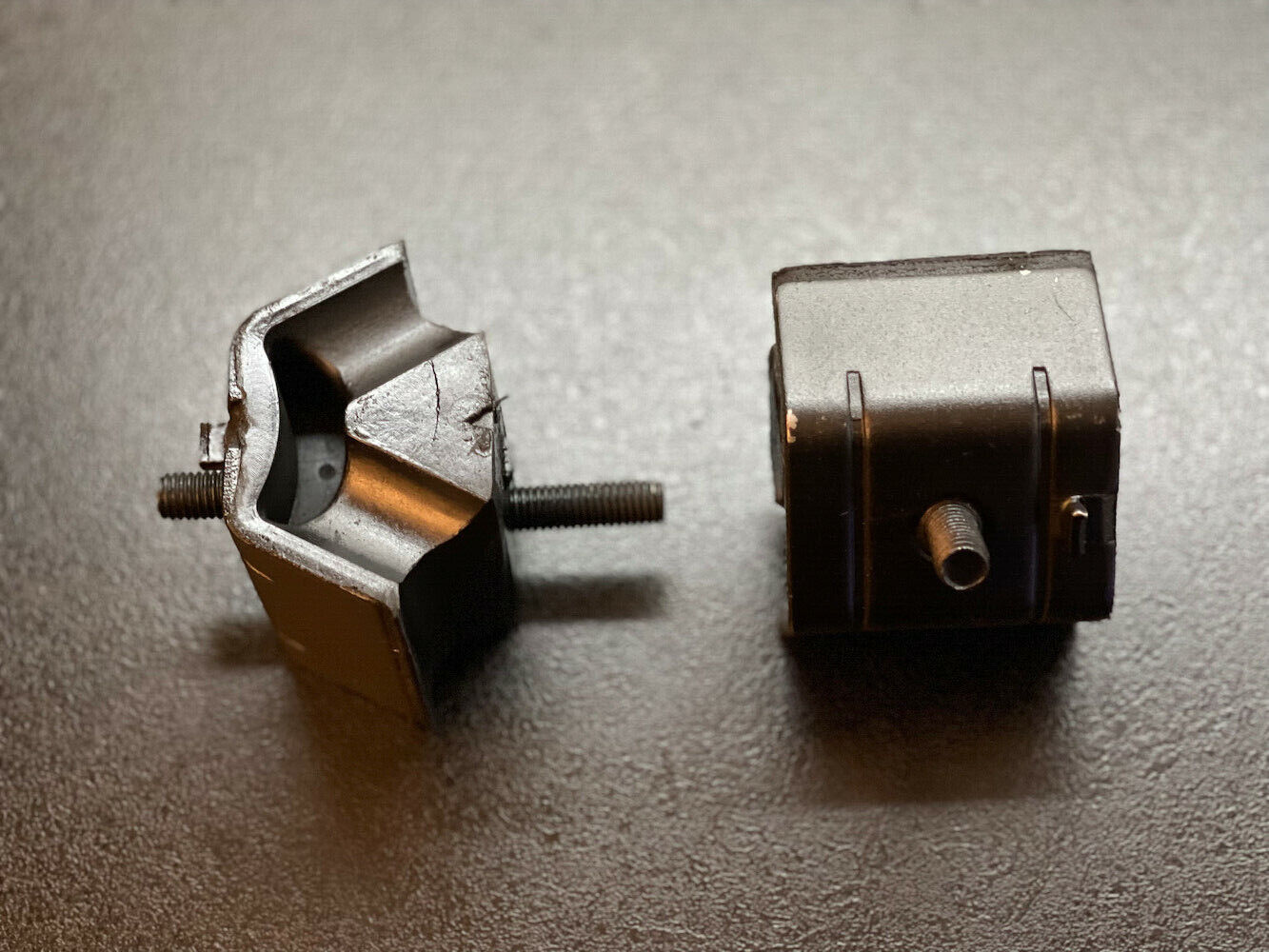2 Stück Motorlager Silentblock Lager Gummilager Multicar M26 M26.2 M26.4 M26.5