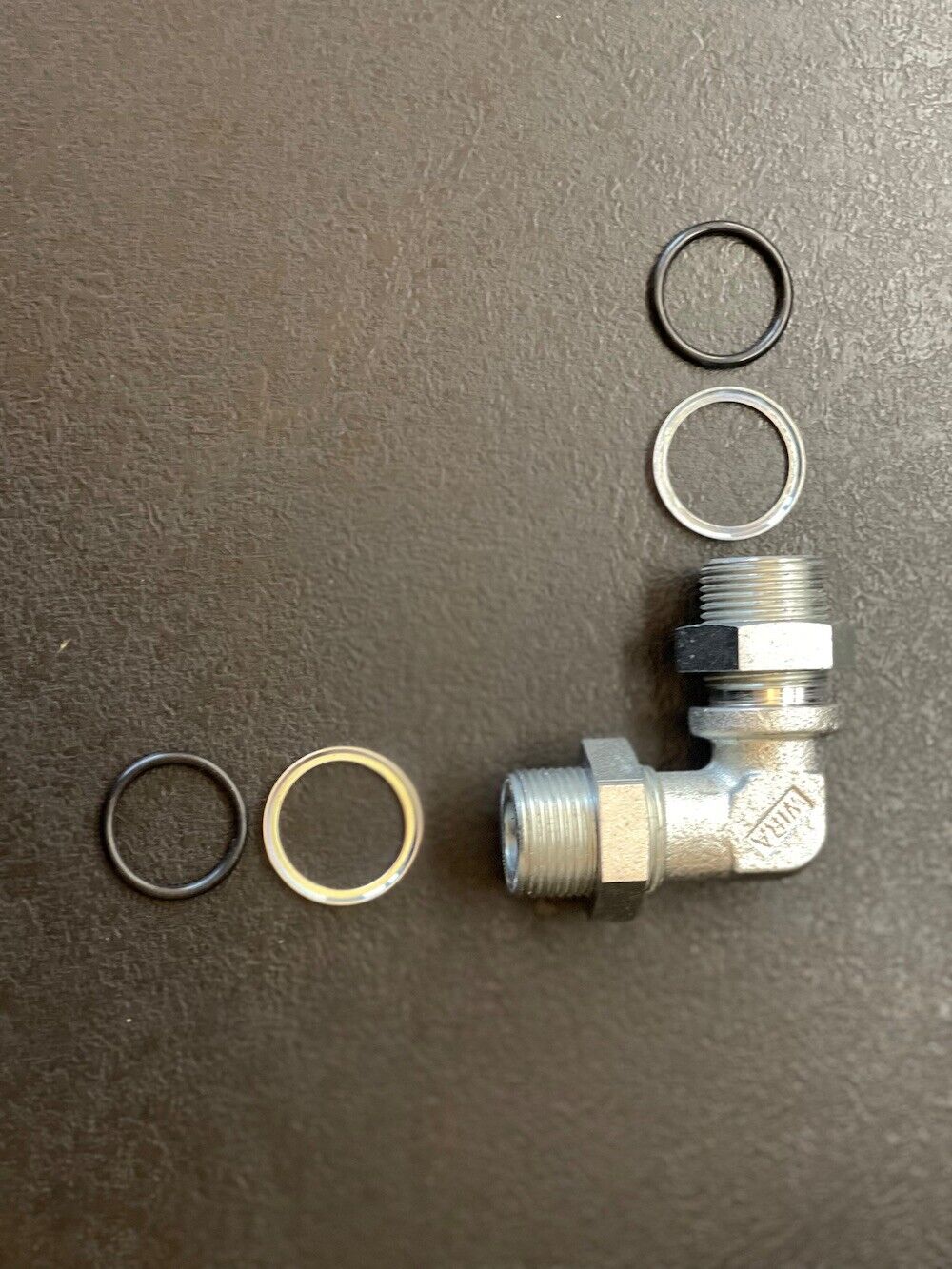 Winkelstutzen für Zweikreisbremsanlage 2 x M22 x 1,5mm Wabco LKW Knorr Anhänger
